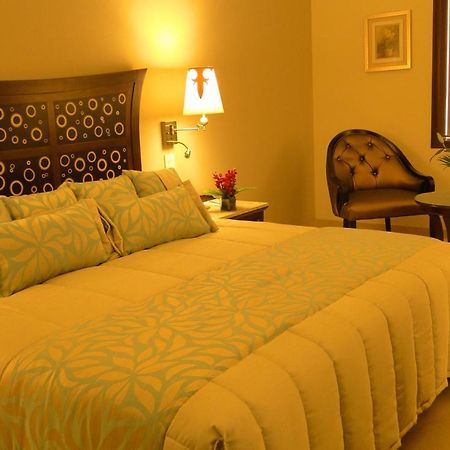 Sai Palace Hotel Mumbai Ngoại thất bức ảnh
