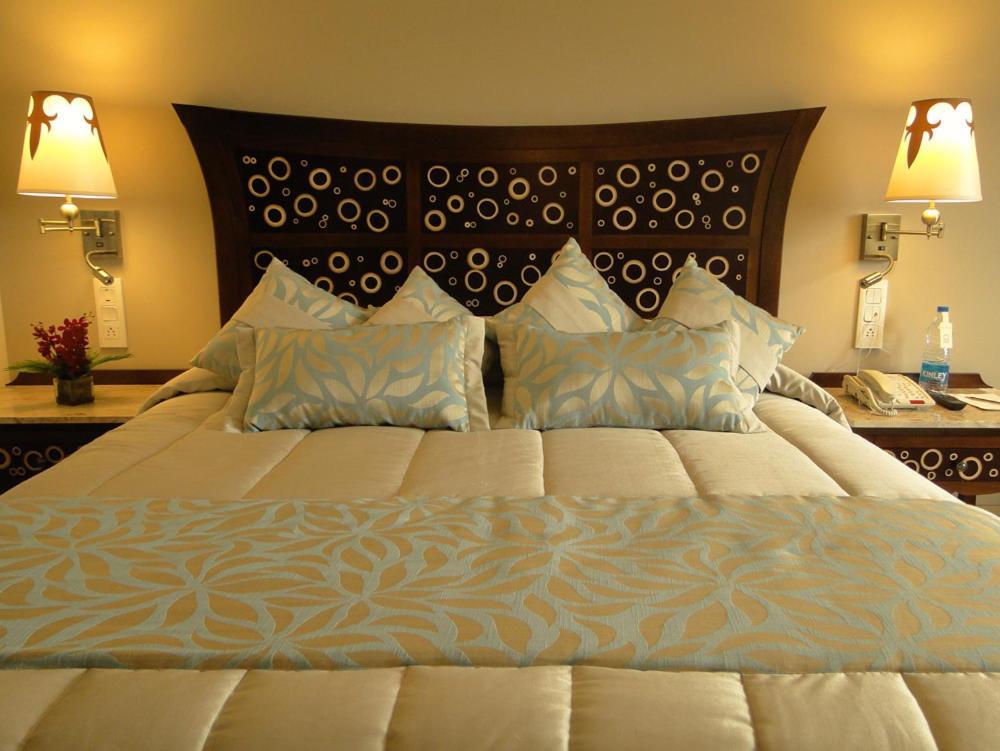 Sai Palace Hotel Mumbai Ngoại thất bức ảnh